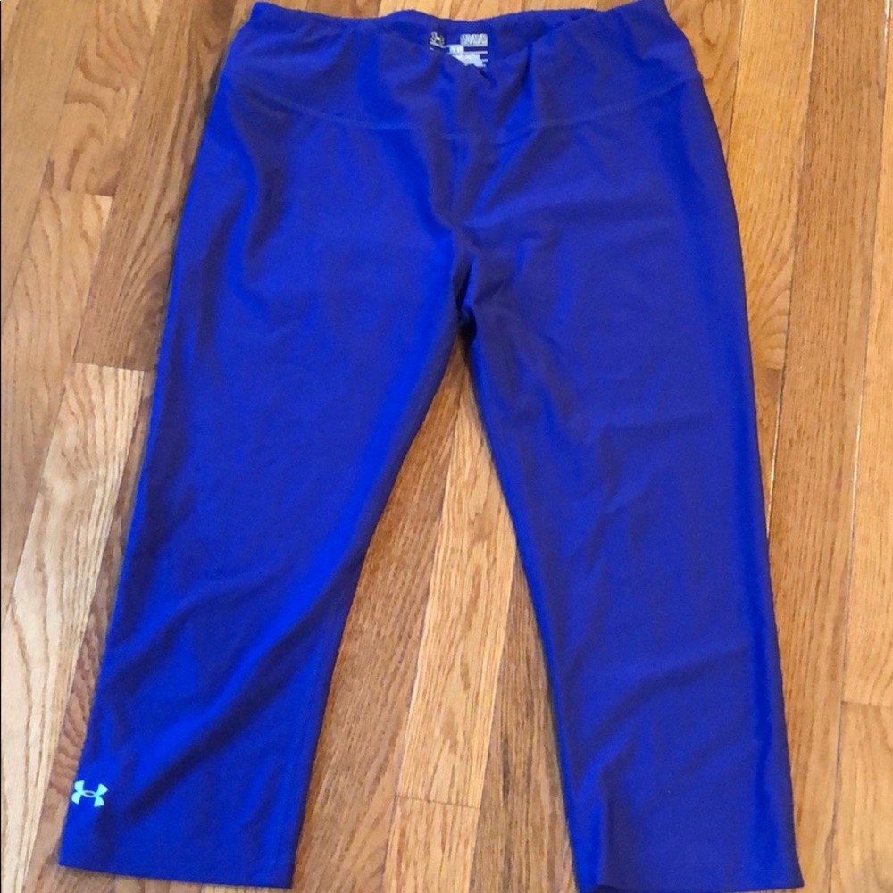 Under Armor crop workout pants